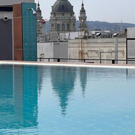 Luxe Central Studio With Pool, Parking & Ac Budapest Esterno foto