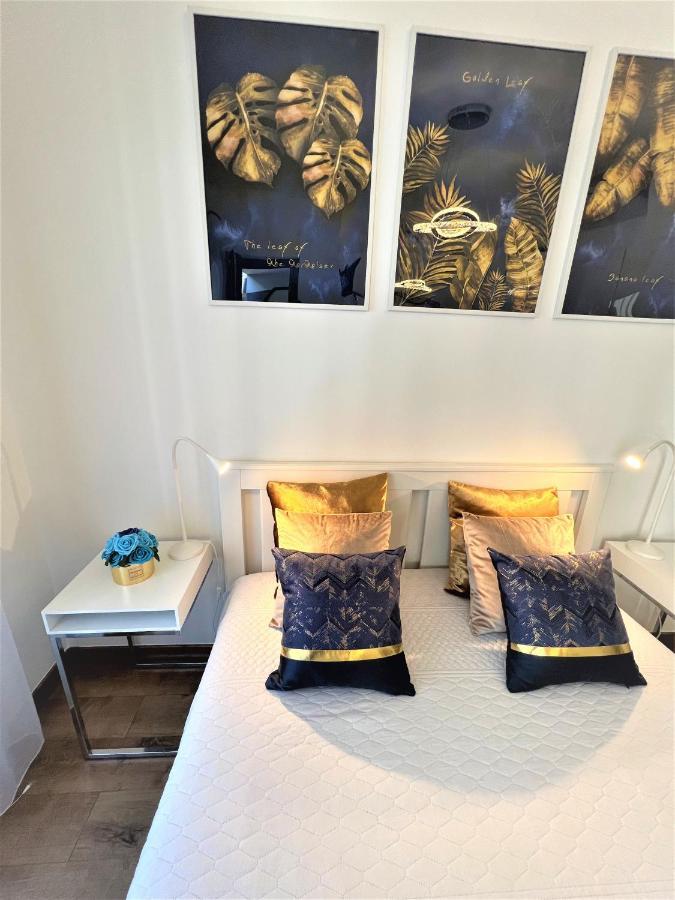Luxe Central Studio With Pool, Parking & Ac Budapest Esterno foto
