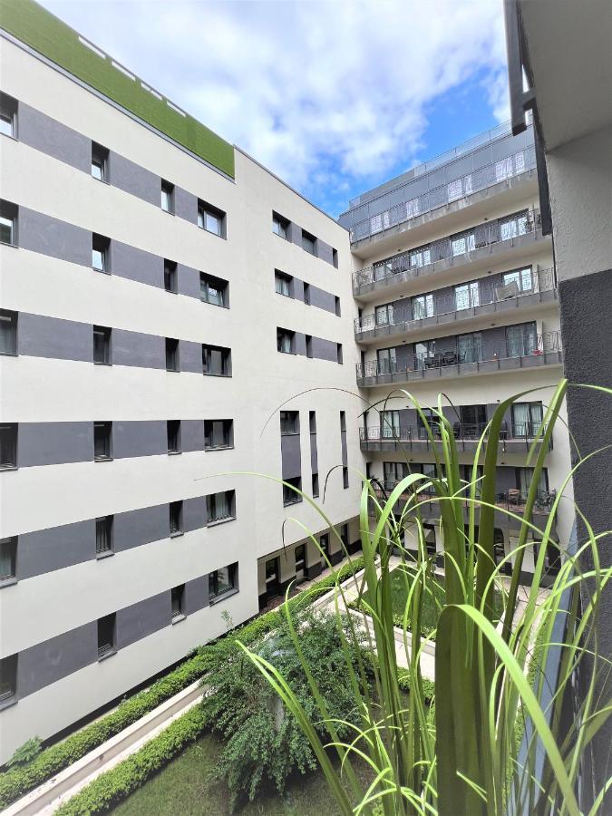 Luxe Central Studio With Pool, Parking & Ac Budapest Esterno foto
