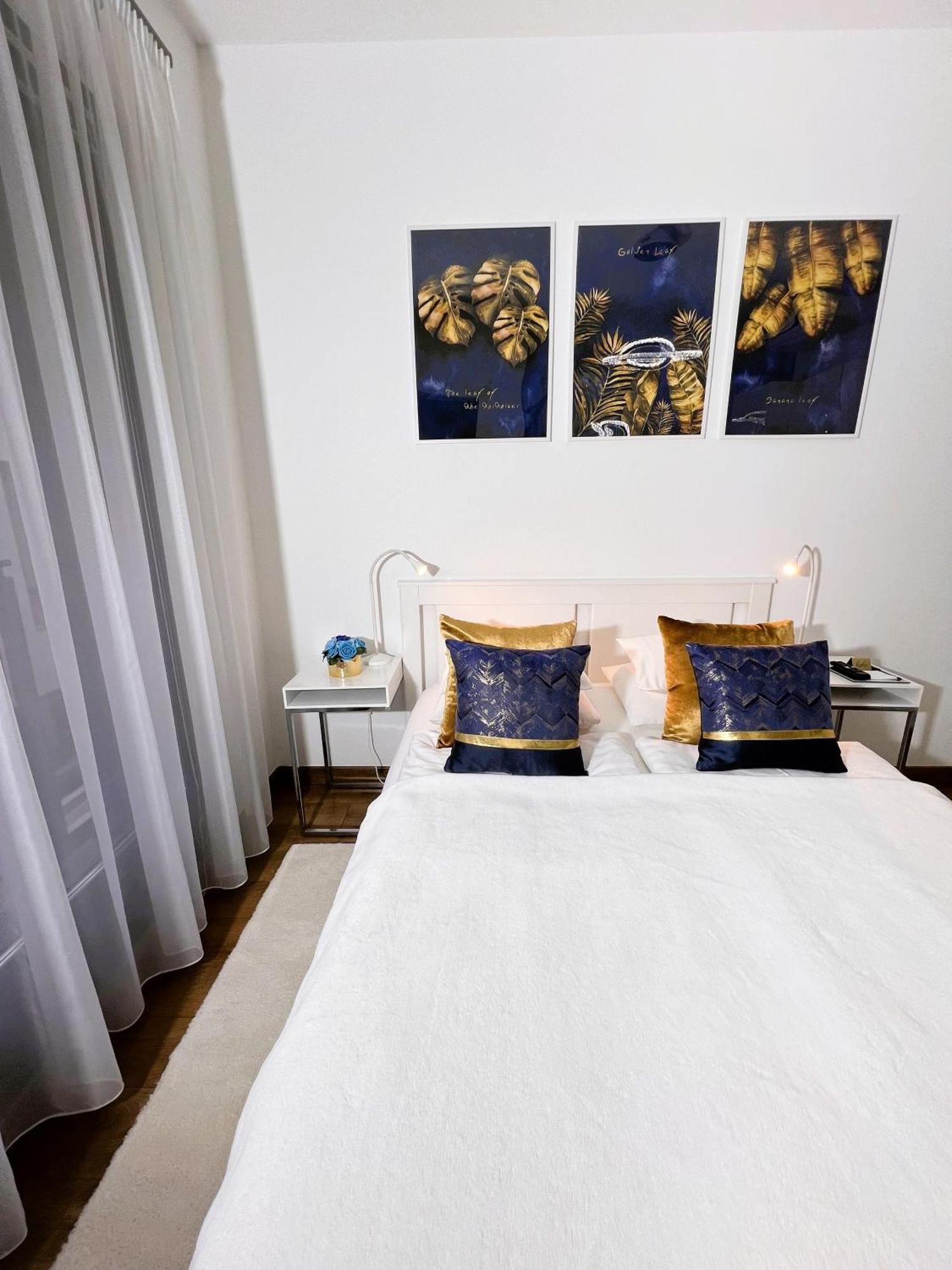 Luxe Central Studio With Pool, Parking & Ac Budapest Esterno foto